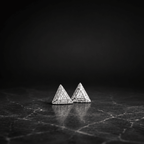 Boucles d'Oreilles Atlas Prism Argent 925 Moissanite | Clous Unisexe